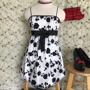 Lenovia White Black Lace Rose Bubble Mini Dress Formal Prom Homecoming S